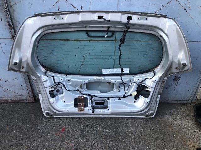 bontott MITSUBISHI COLT Csomagtérajtó (Részeivel)