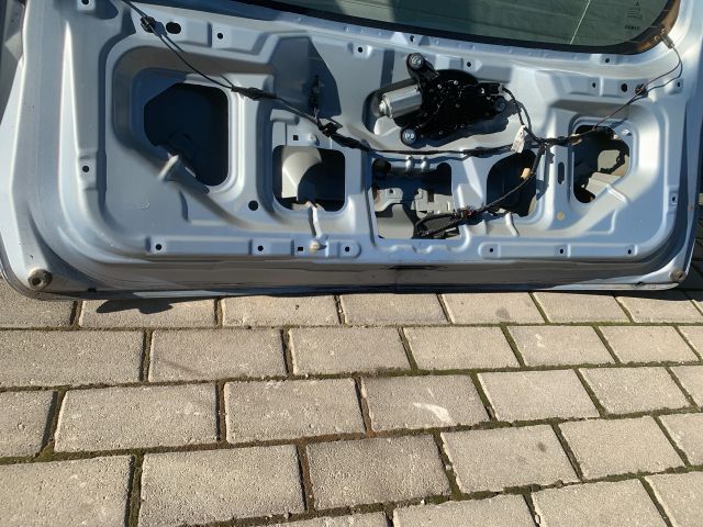 bontott MITSUBISHI COLT Csomagtérajtó (Üres lemez)