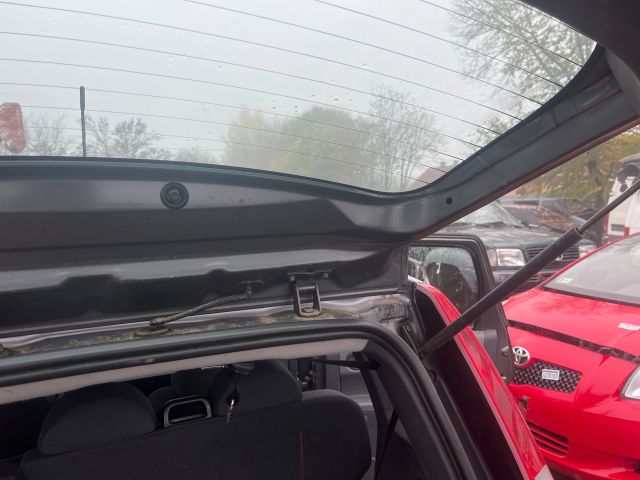 bontott MITSUBISHI COLT Csomagtérajtó (Üres lemez)