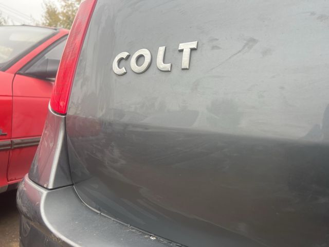 bontott MITSUBISHI COLT Csomagtérajtó (Üres lemez)