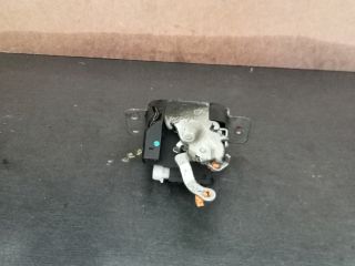 bontott MITSUBISHI COLT Csomagtérajtó Zárszerkezet