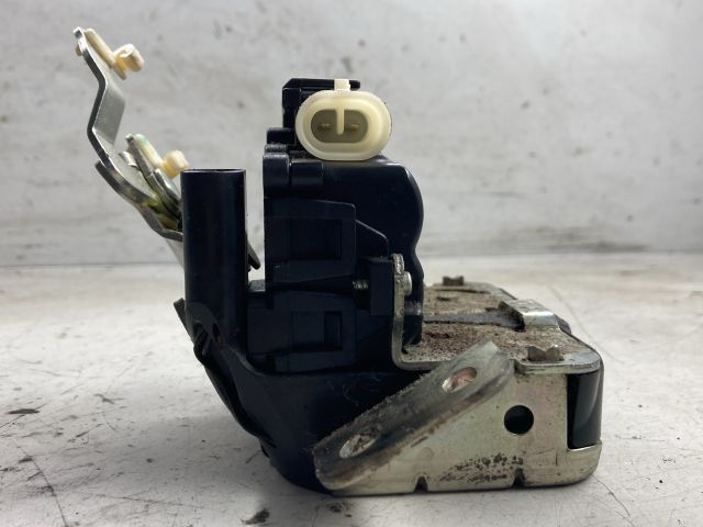 bontott MITSUBISHI COLT Csomagtérajtó Zárszerkezet