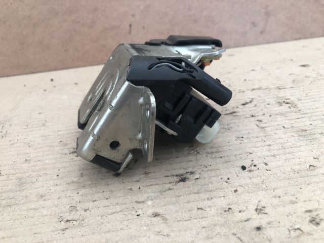 bontott MITSUBISHI COLT Csomagtérajtó Zárszerkezet