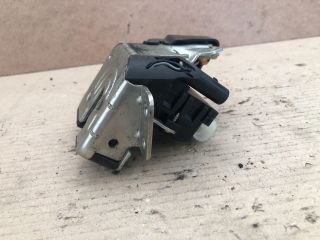 bontott MITSUBISHI COLT Csomagtérajtó Zárszerkezet