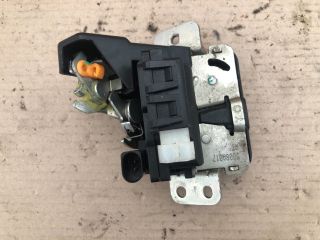 bontott MITSUBISHI COLT Csomagtérajtó Zárszerkezet