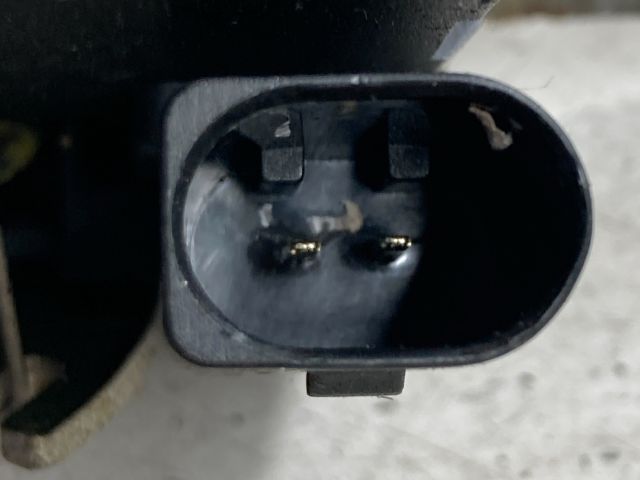 bontott MITSUBISHI COLT Csomagtérajtó Zárszerkezet