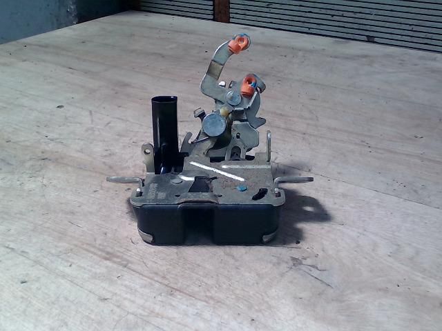 bontott MITSUBISHI COLT Csomagtérajtó Zárszerkezet