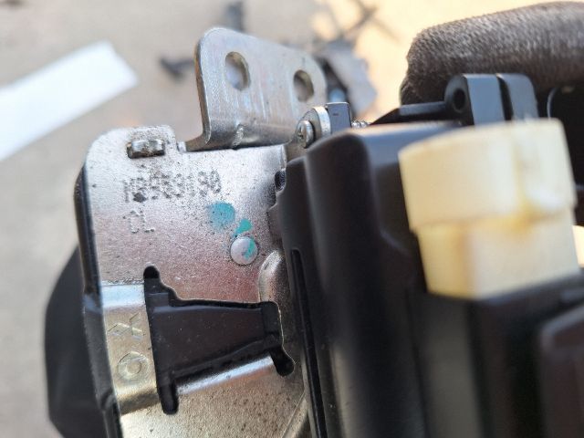 bontott MITSUBISHI COLT Csomagtérajtó Zárszerkezet