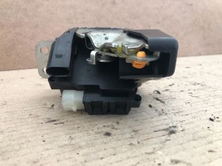 bontott MITSUBISHI COLT Csomagtérajtó Zárszerkezet