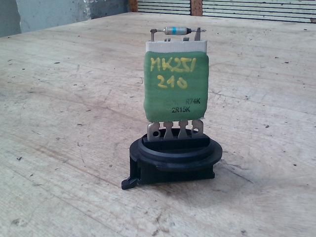 bontott MITSUBISHI COLT Előtét Ellenállás Fűtőmotor