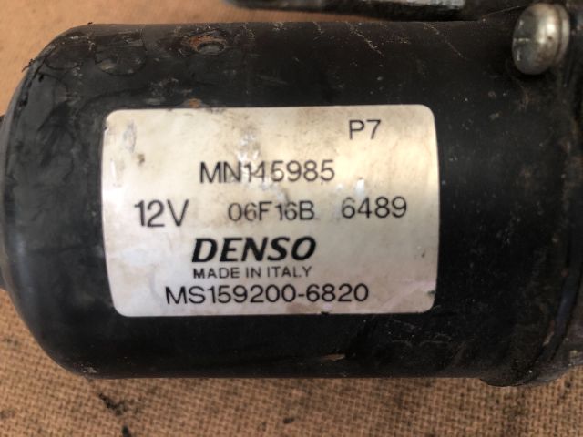 bontott MITSUBISHI COLT Első Ablaktörlő Szerkezet Motorral