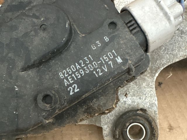 bontott MITSUBISHI COLT Első Ablaktörlő Szerkezet Motorral