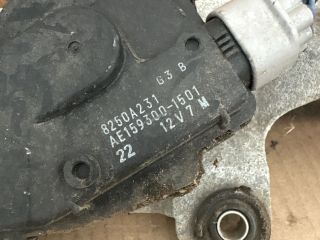 bontott MITSUBISHI COLT Első Ablaktörlő Szerkezet Motorral