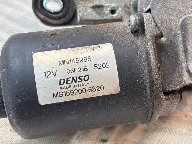 bontott MITSUBISHI COLT Első Ablaktörlő Szerkezet Motorral