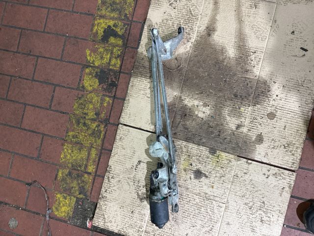 bontott MITSUBISHI COLT Első Ablaktörlő Szerkezet Motorral