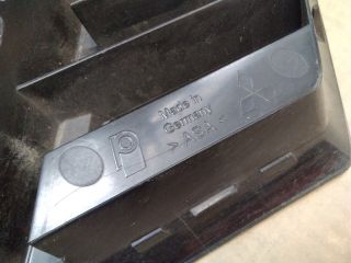 bontott MITSUBISHI COLT Első Lökhárító Jobb Díszrács