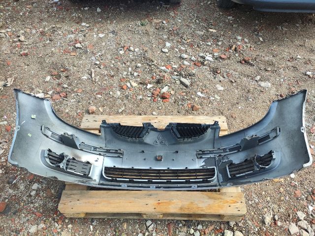 bontott MITSUBISHI COLT Első Lökhárító (Részeivel)