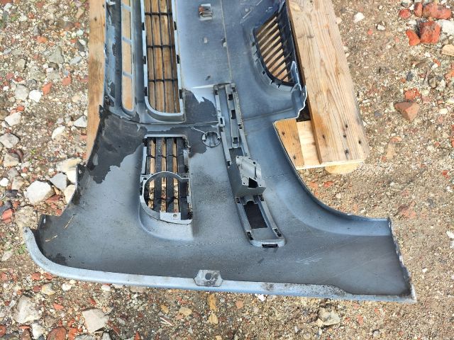 bontott MITSUBISHI COLT Első Lökhárító (Részeivel)