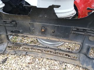 bontott MITSUBISHI COLT Első Lökhárító (Részeivel)