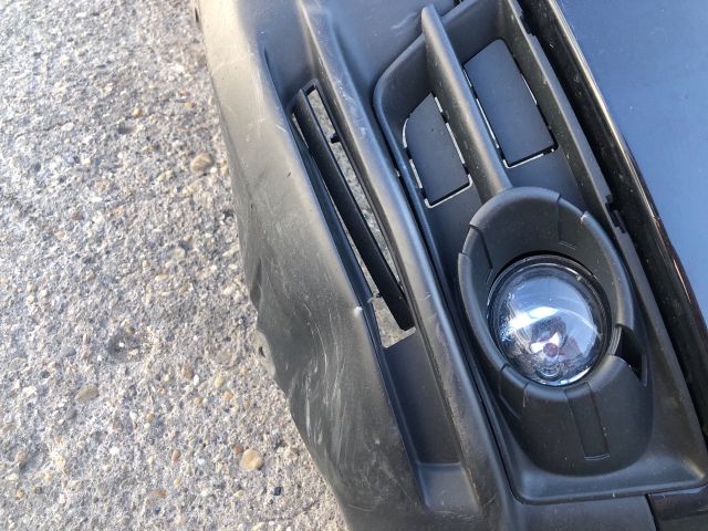 bontott MITSUBISHI COLT Első Lökhárító (Részeivel)