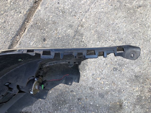 bontott MITSUBISHI COLT Első Lökhárító (Részeivel)