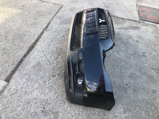 bontott MITSUBISHI COLT Első Lökhárító (Részeivel)