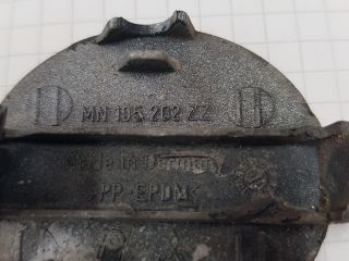 bontott MITSUBISHI COLT Első Vonószem Burkolat