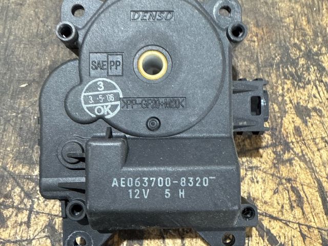 bontott MITSUBISHI COLT Fűtés Állító Motor