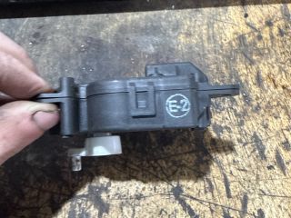 bontott MITSUBISHI COLT Fűtés Állító Motor