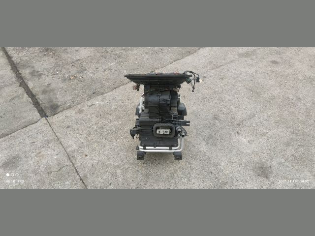 bontott MITSUBISHI COLT Fűtés Box