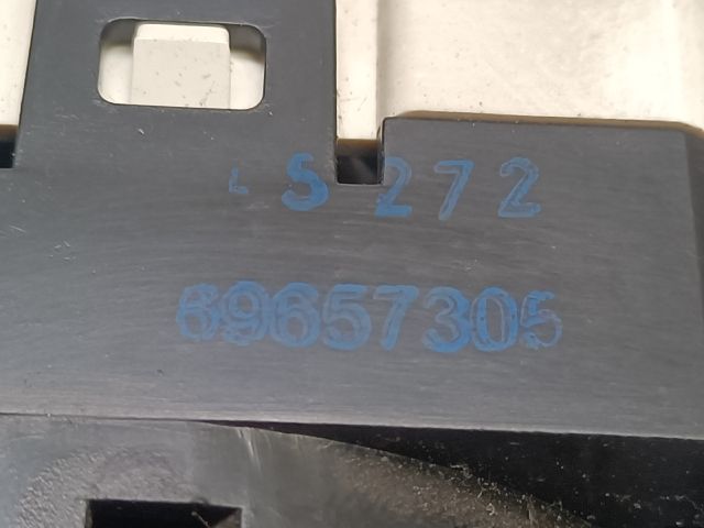 bontott MITSUBISHI COLT Fűtéskapcsoló (manuális klímás)