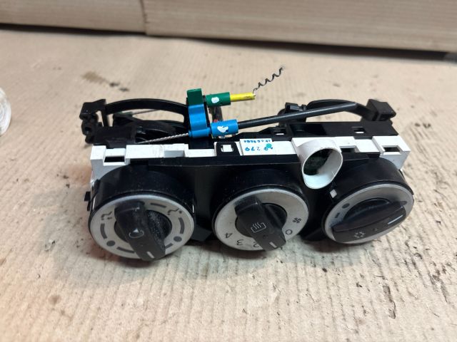 bontott MITSUBISHI COLT Fűtéskapcsoló (manuális klímás)