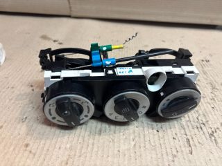 bontott MITSUBISHI COLT Fűtéskapcsoló (manuális klímás)