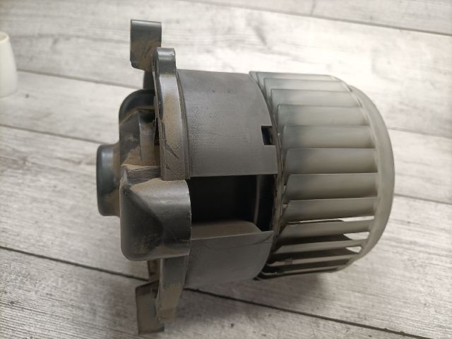 bontott MITSUBISHI COLT Fűtőmotor (Nem klímás)