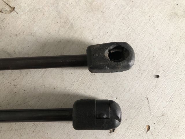 bontott MITSUBISHI COLT Gázrugós Kitámasztó Teleszkóp Pár Csomagtérajtó