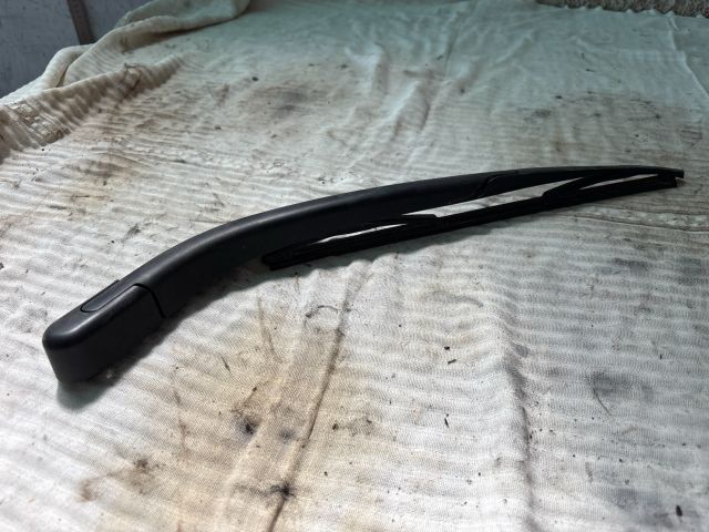 bontott MITSUBISHI COLT Hátsó Ablaktörlő Kar