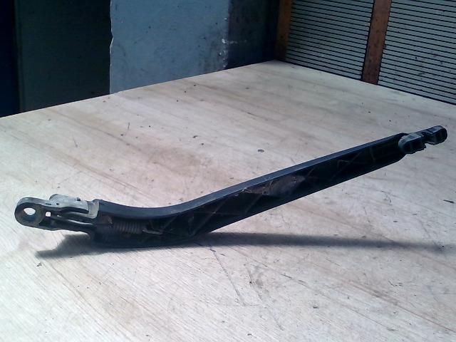 bontott MITSUBISHI COLT Hátsó Ablaktörlő Kar