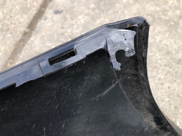 bontott MITSUBISHI COLT Hátsó Lökhárító (Részeivel)