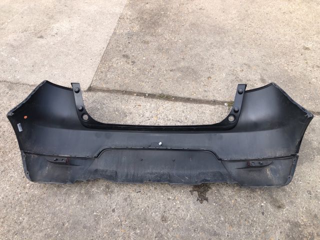 bontott MITSUBISHI COLT Hátsó Lökhárító (Részeivel)