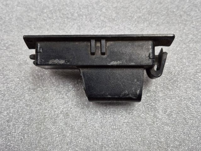 bontott MITSUBISHI COLT Hátsó Rendszámtábla Világítás