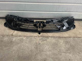 bontott MITSUBISHI COLT Hűtőrács