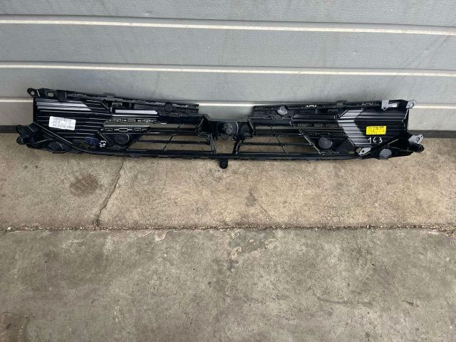 bontott MITSUBISHI COLT Hűtőrács