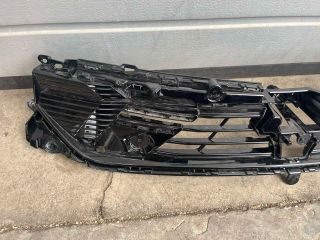 bontott MITSUBISHI COLT Hűtőrács