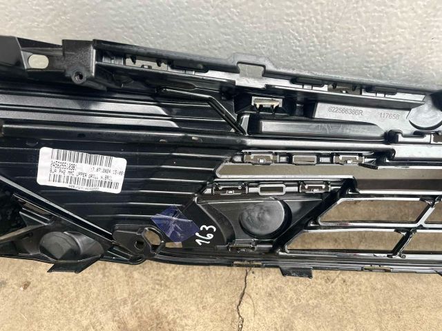 bontott MITSUBISHI COLT Hűtőrács