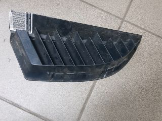 bontott MITSUBISHI COLT Hűtőrács