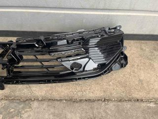 bontott MITSUBISHI COLT Hűtőrács