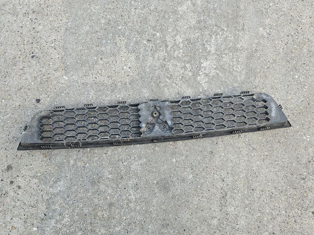 bontott MITSUBISHI COLT Hűtőrács