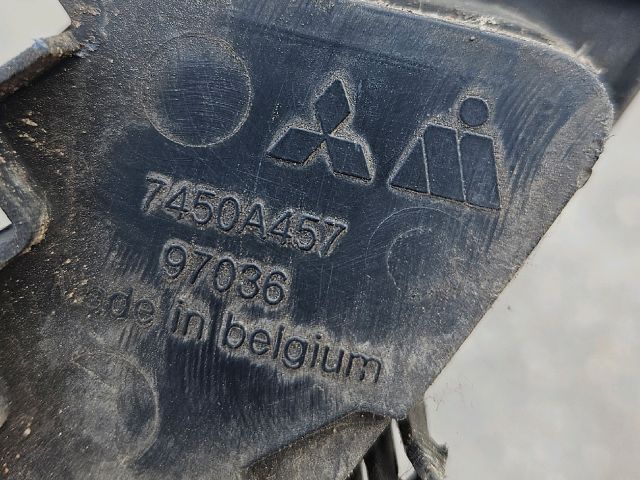 bontott MITSUBISHI COLT Hűtőrács