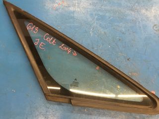 bontott MITSUBISHI COLT Jobb A Oszlop Oldalablak Üveg