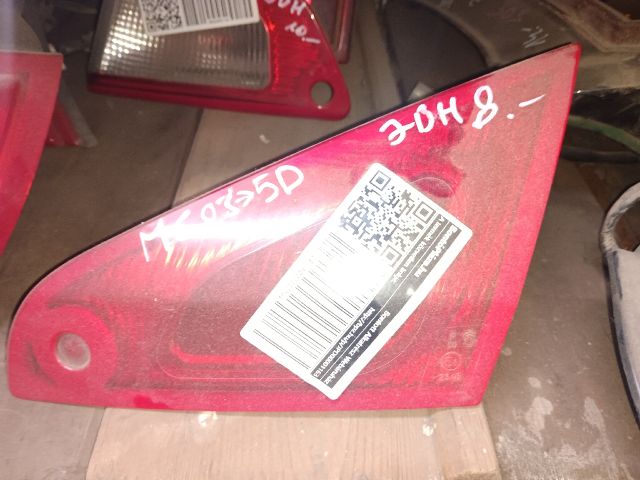 bontott MITSUBISHI COLT Jobb Belső Hátsó Lámpa